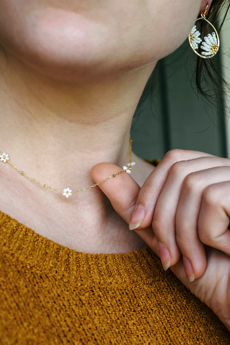 Daisy Necklace 14k Gold Filled 16" with 2" Extender