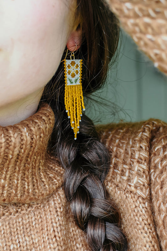 Daisy Folk Fringe Hawthorne