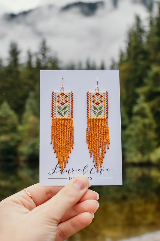 Grand Daisy Folk Fringe Pumpkin